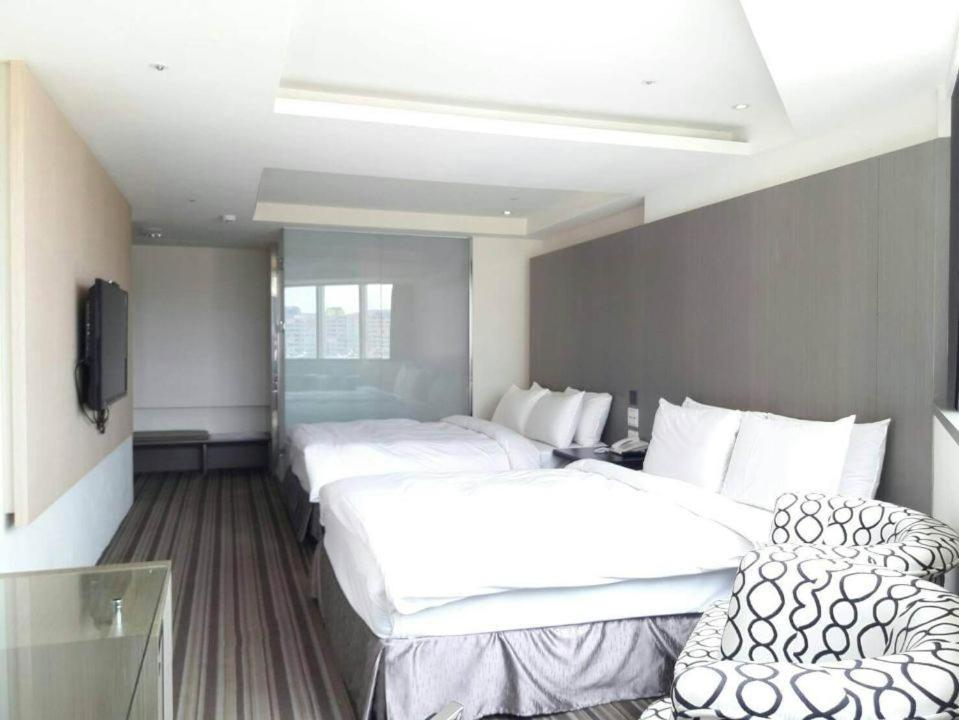 de rěve Express Hotel Chiayi Extérieur photo