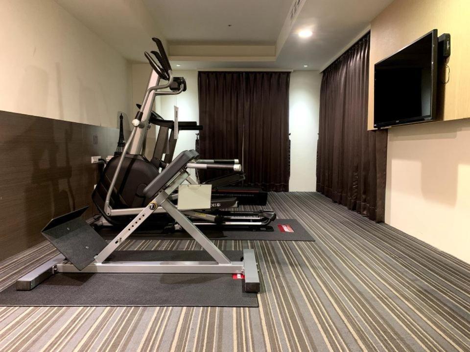 de rěve Express Hotel Chiayi Extérieur photo
